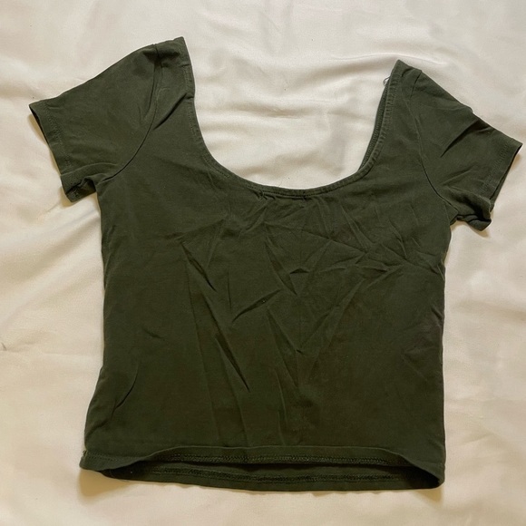 Heart & Hips size small army green crop top - Picture 4 of 5